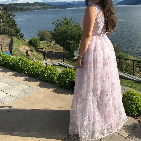 Lavender & pink hand embroidered gown - Picture 3 of 8